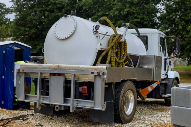 Best Luxury portable toilet rental  in East Pepperell, MA
